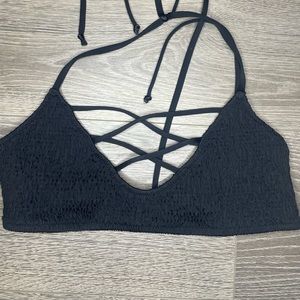 Victoria’s Secret women’s bikini top